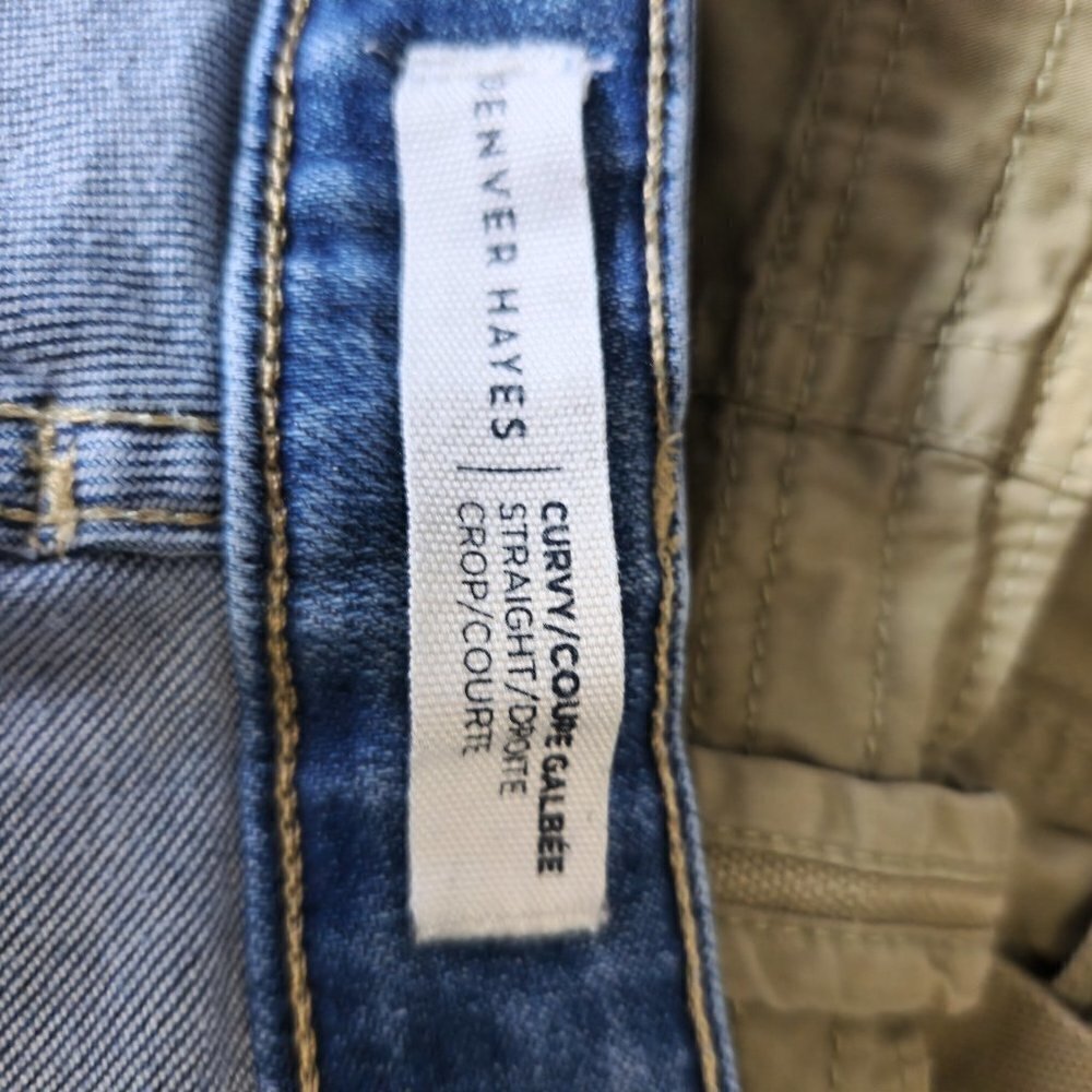 416. Denver Hayes Curvy Straight Crop Denim Jeans |10 - Picture 3 of 4